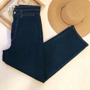 Levi’s Premium Denim Ribcage Straight Jeans Like New